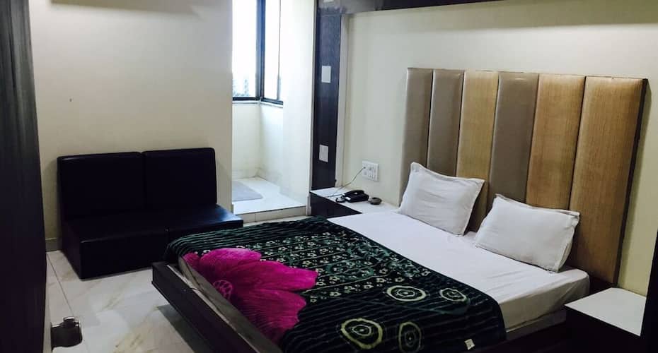 Hotel Neelkanth Palace Vastral, Ahmedabad 5
